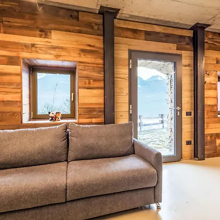Alpstuga Casa Ulme' By Interhome
